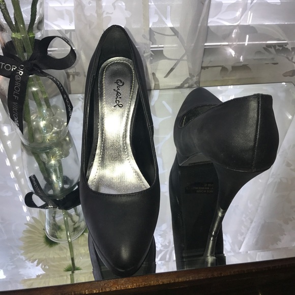 Shoes - Picture 3 of 3