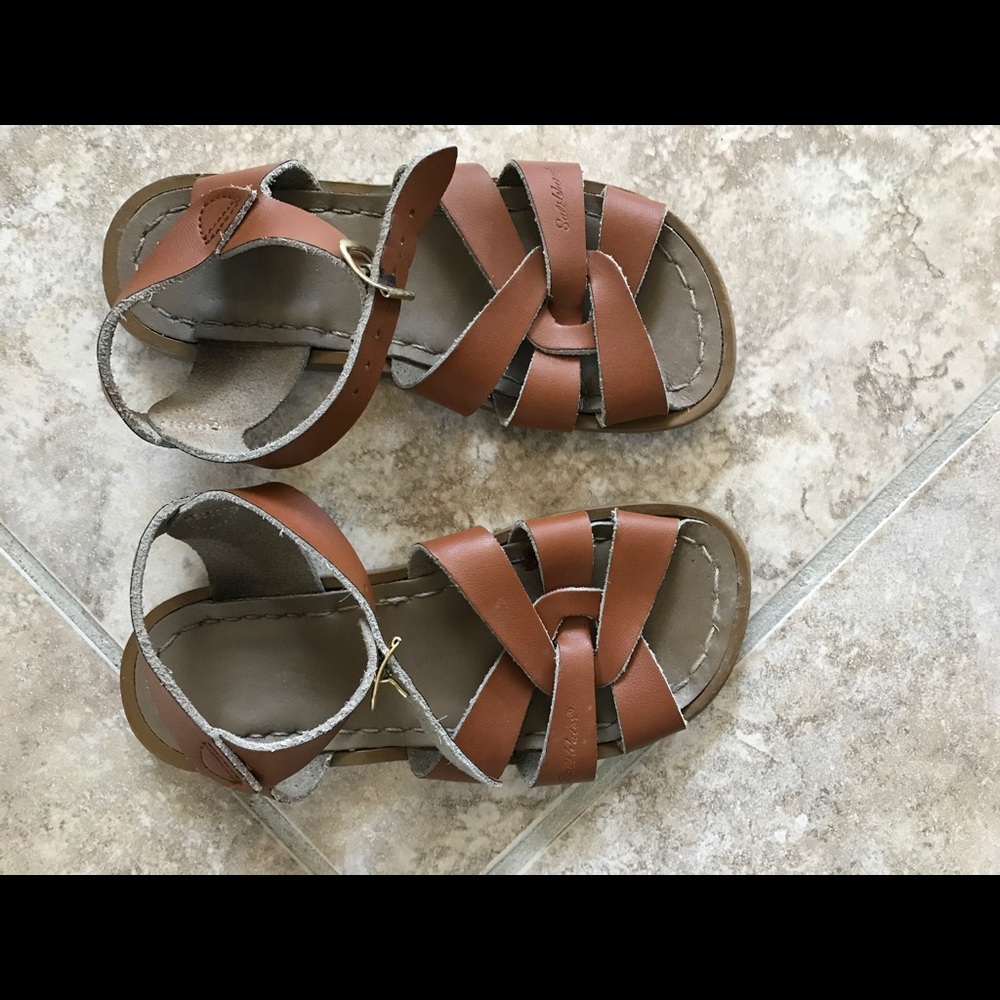 Size 11 brown saltwater sandals
