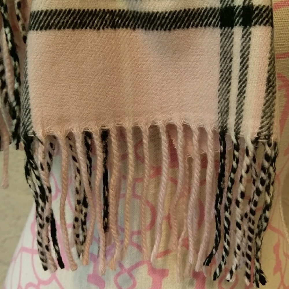 NEW Cashmere feel Scarf - Picture 4 of 5