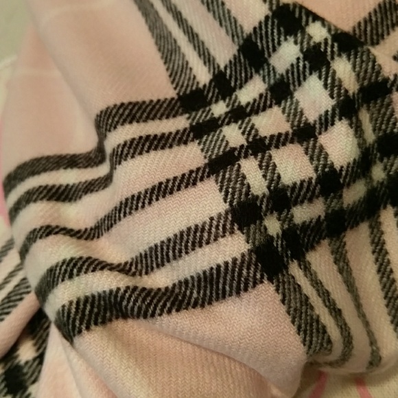 NEW Cashmere feel Scarf - Picture 3 of 5