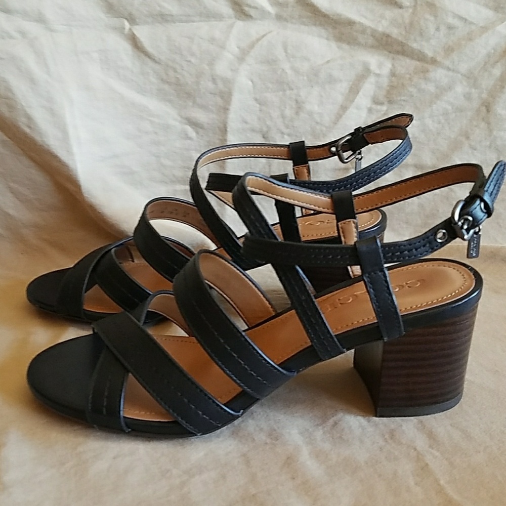 Coach black terri semi matte calf heels 6M - Picture 2 of 5