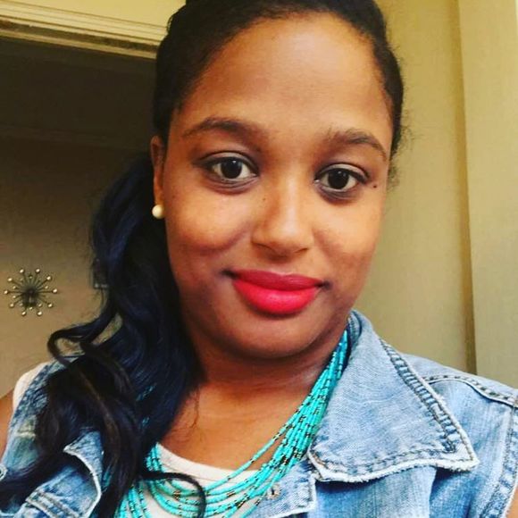 Meet your Posher, Phylicia - Picture 1 of 1