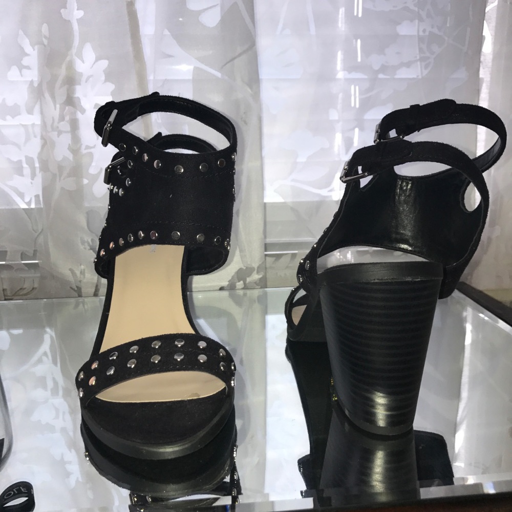 Sandals - Picture 3 of 3