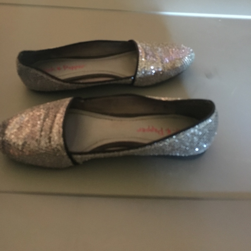 Silver shiny texture flats - Picture 3 of 4