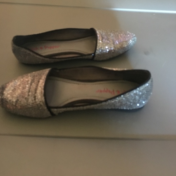 Silver shiny texture flats - Picture 3 of 4