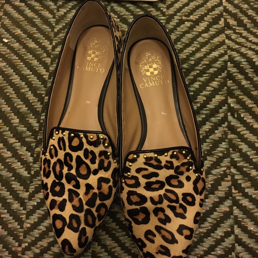 Vince Camuto leopard flats