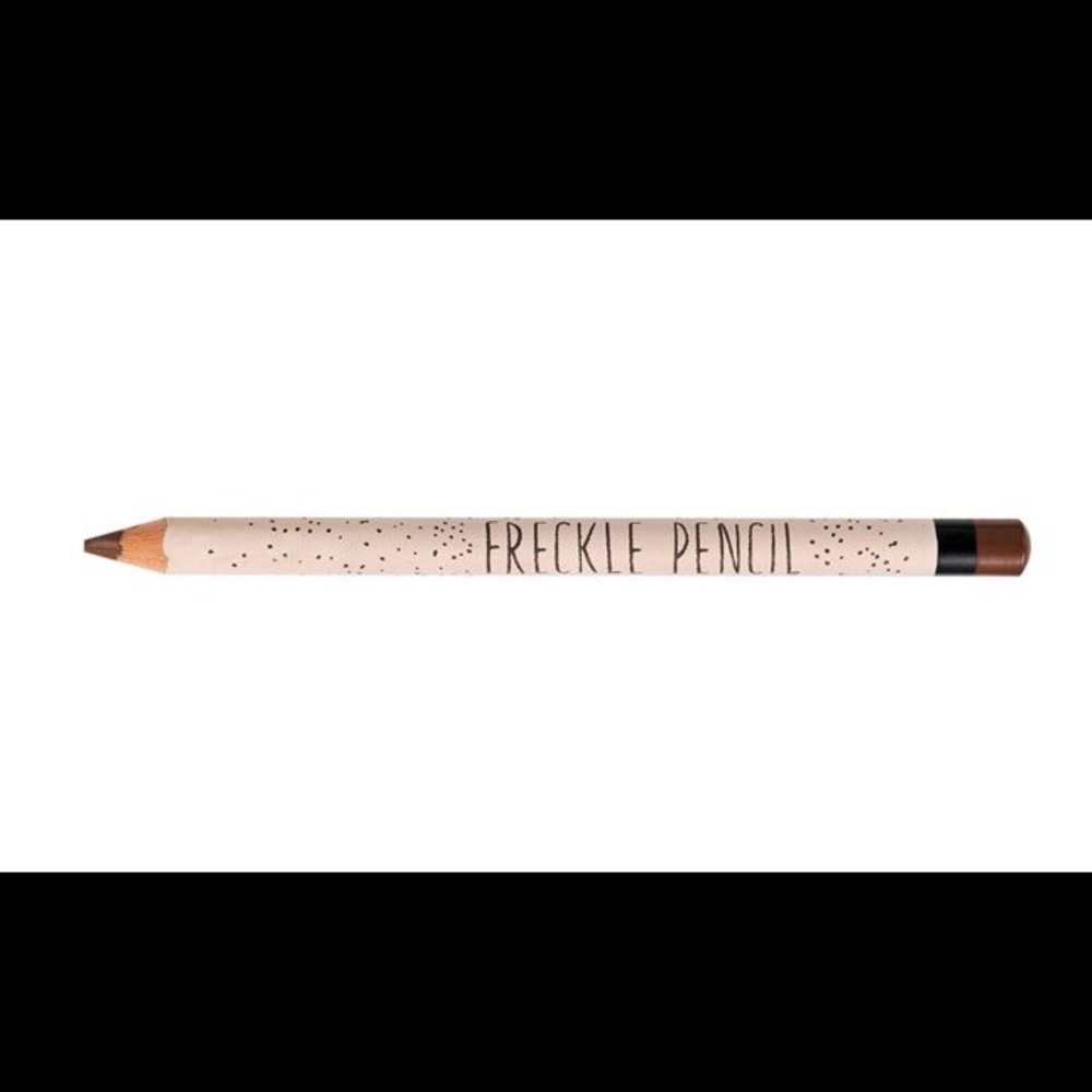 IN SEARCH OF TOPSHOP FRECKLE PENCIL AND BLUSH