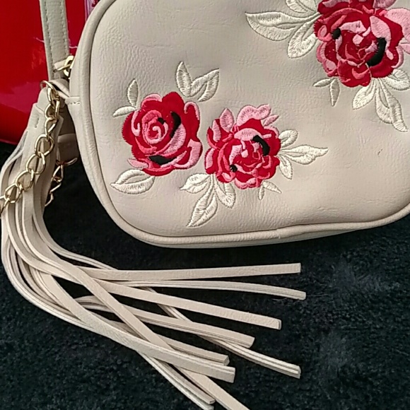 Fun Fringe - Picture 2 of 3