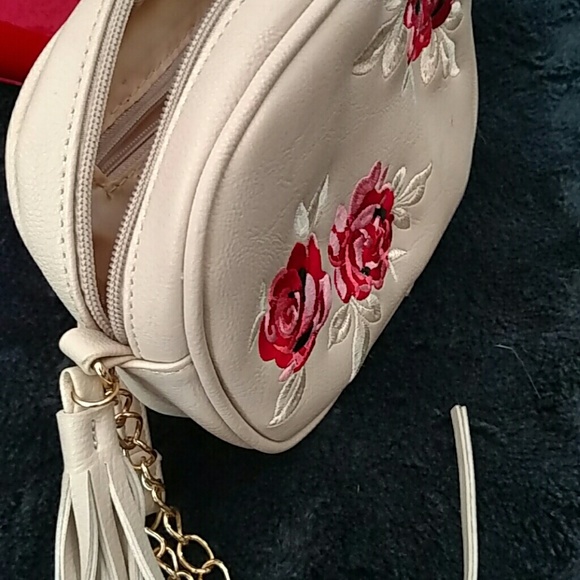 Fun Fringe - Picture 3 of 3