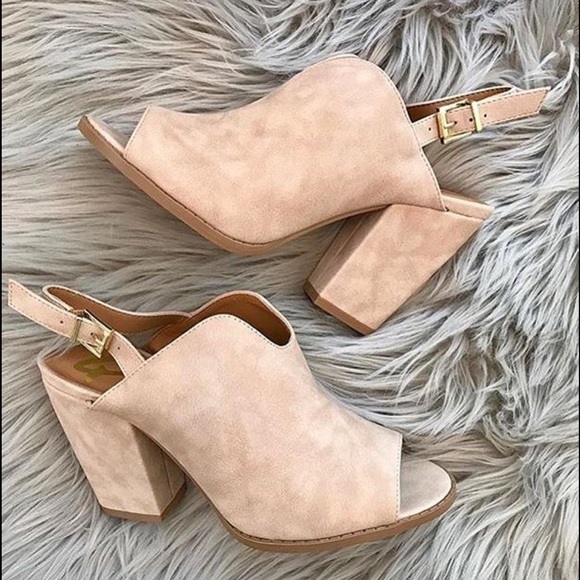 Taupe wedge - Picture 1 of 3