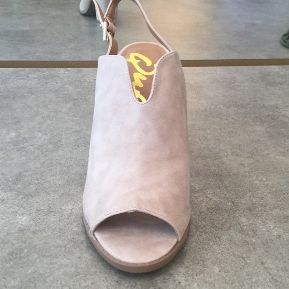 Taupe wedge - Picture 2 of 3