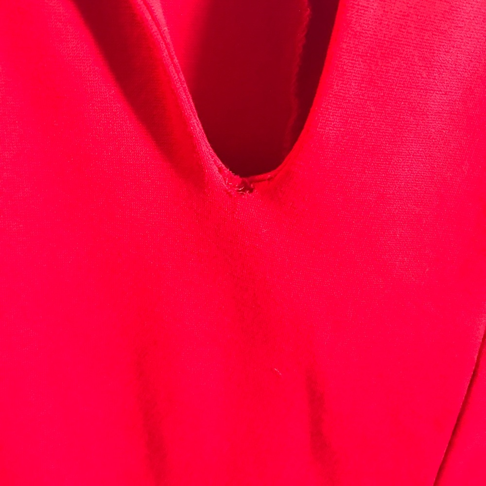 Red dress - Picture 3 of 4