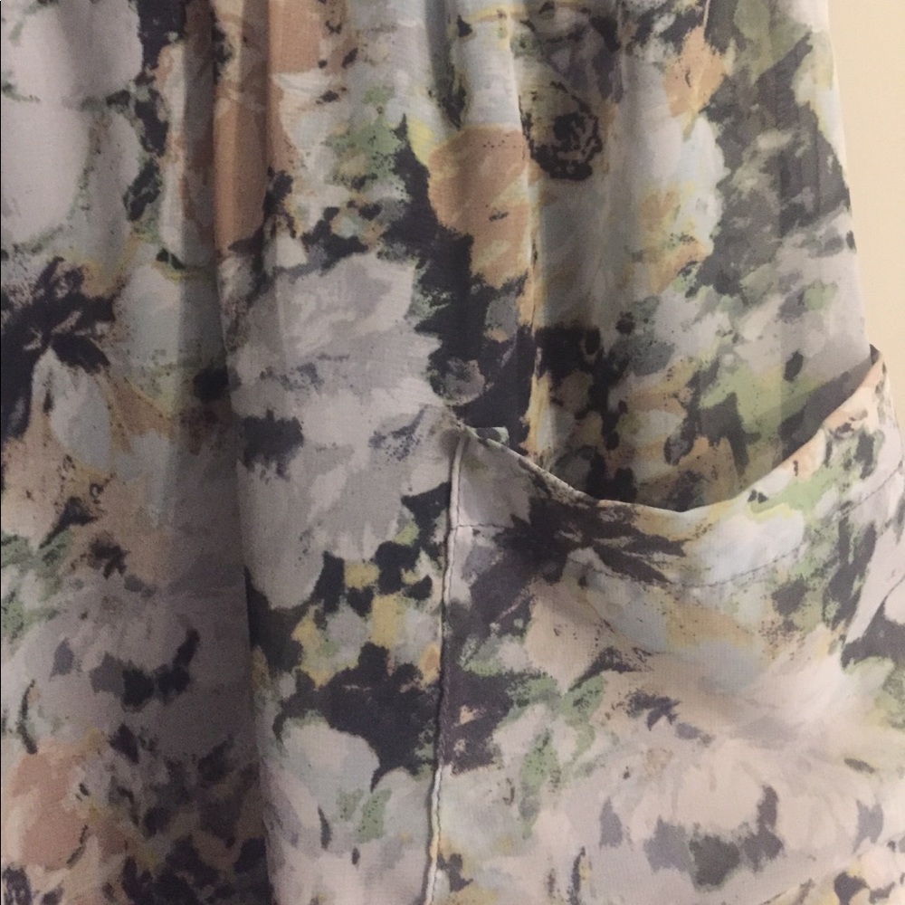 Floral Dress - Picture 4 of 4