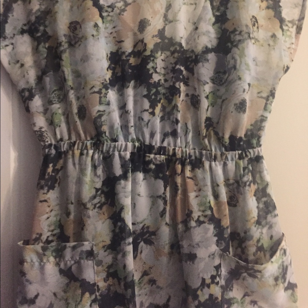 Floral Dress - Picture 2 of 4