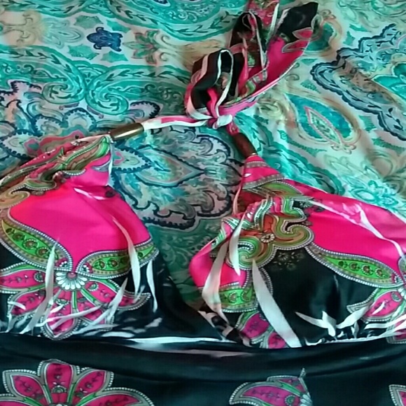 Dress - Picture 2 of 4