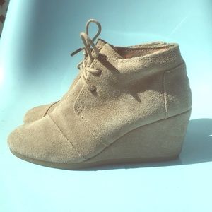 Tom wedges