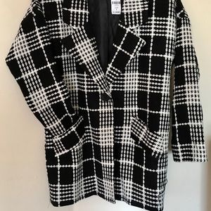LF | Black&white coat