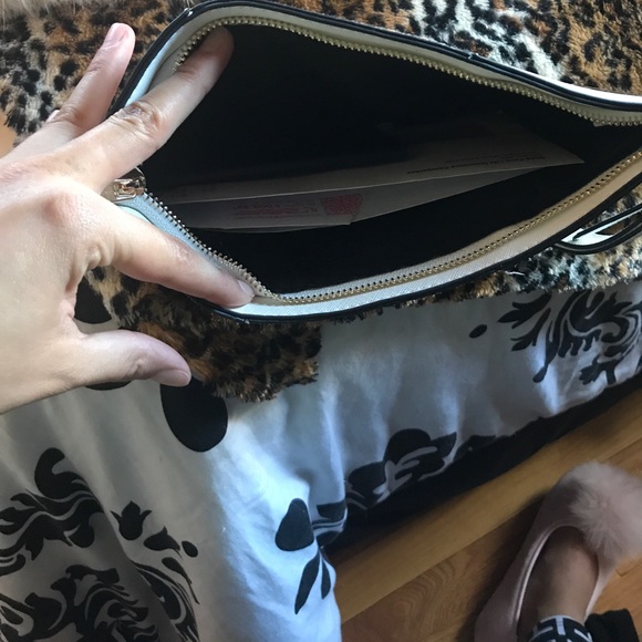 White clutch! With sparkle! - Picture 2 of 2