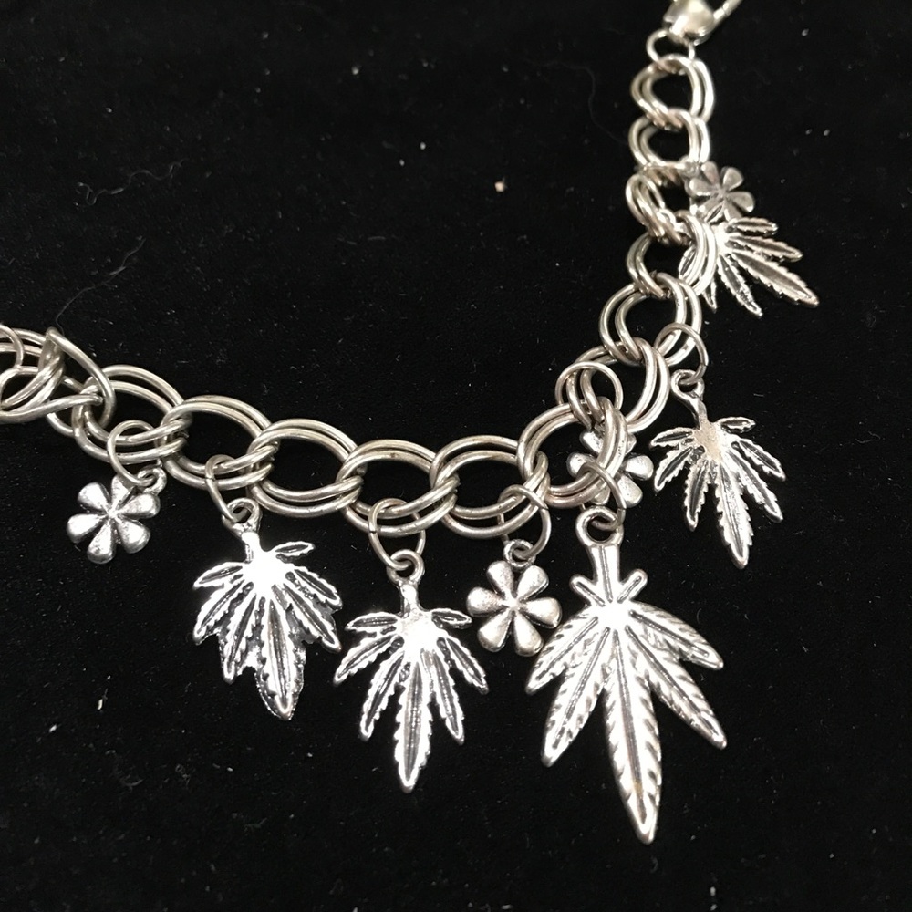 Silver toned leaf bracelet. 420 NWOT