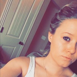 Meet your Posher, Marissa