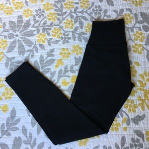 ✨SOLD✨EUC Lululemon High Times