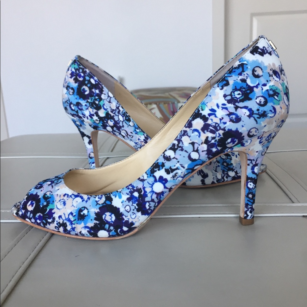 Ivanka Trump blue fabric peep toe heels- 8.5M