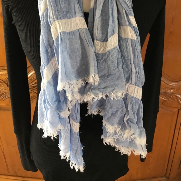 Scarf Approximately 64" Crinkle Fabric - Picture 2 of 5