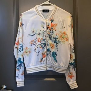 Fab’rik Ellison floral bomber jacket! 🌺