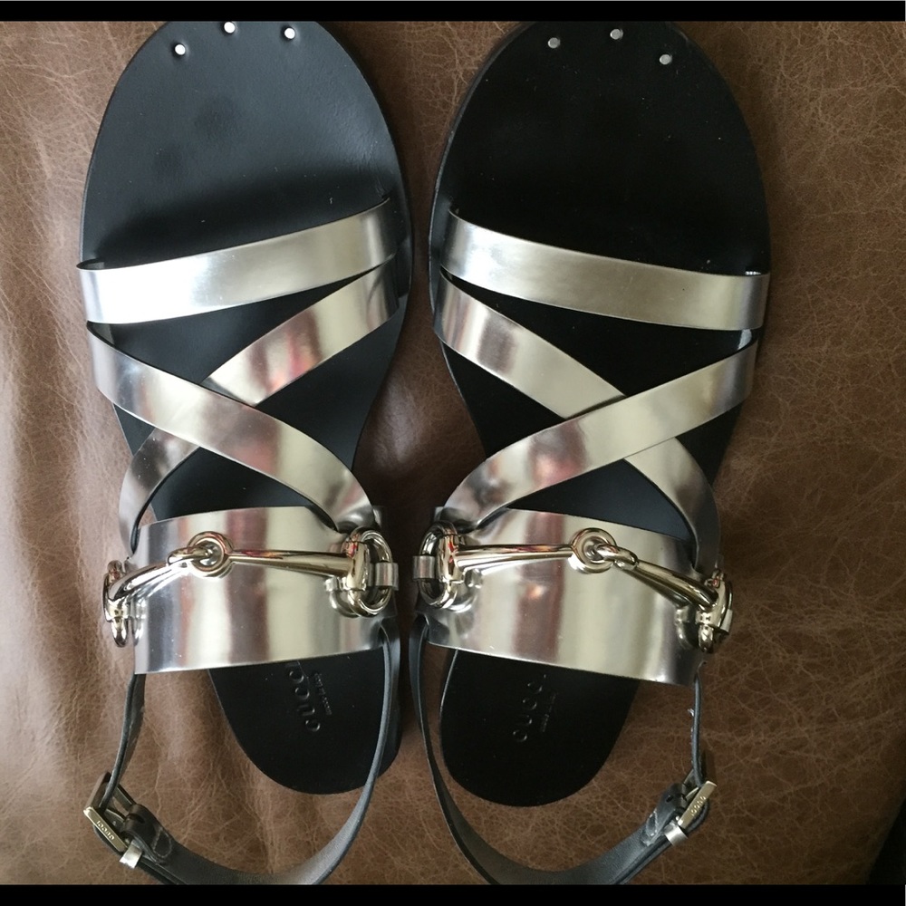 Argento Gucci  silver sandals with buckle and Logo - Picture 3 of 4