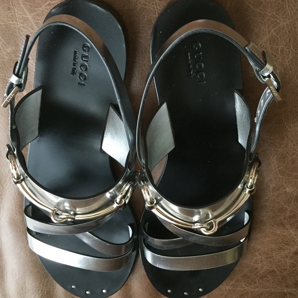 Argento Gucci  silver sandals with buckle and Logo - Picture 4 of 4