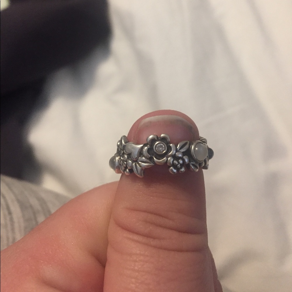 Pandora Ring