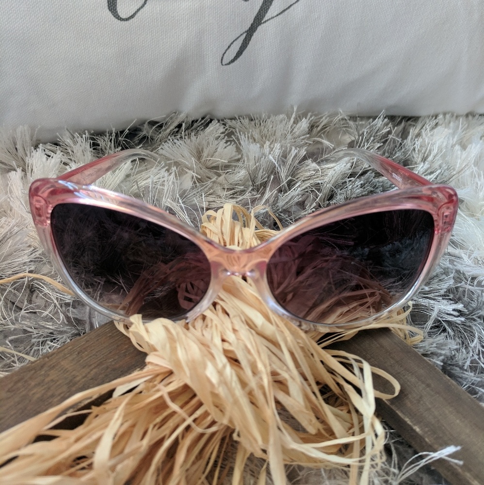 Sunglasses - Picture 1 of 3