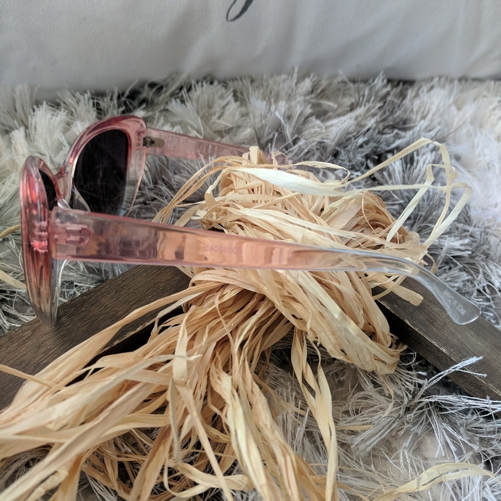 Sunglasses - Picture 2 of 3