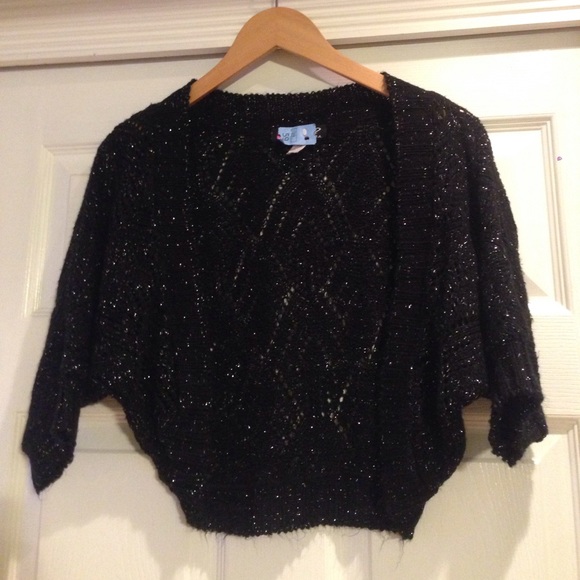 Black and silver shrug - Picture 1 of 1