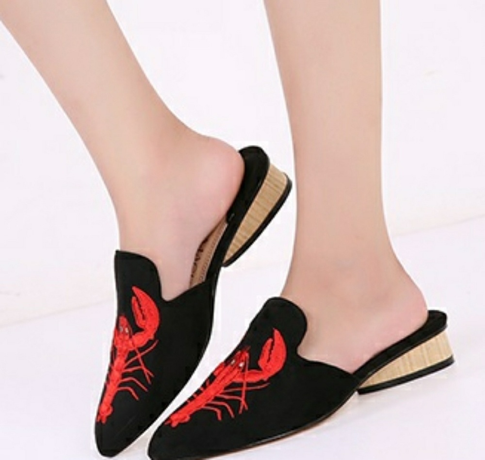 1 Pair Left🆕Lobster Faux Suede Flats - Picture 6 of 8