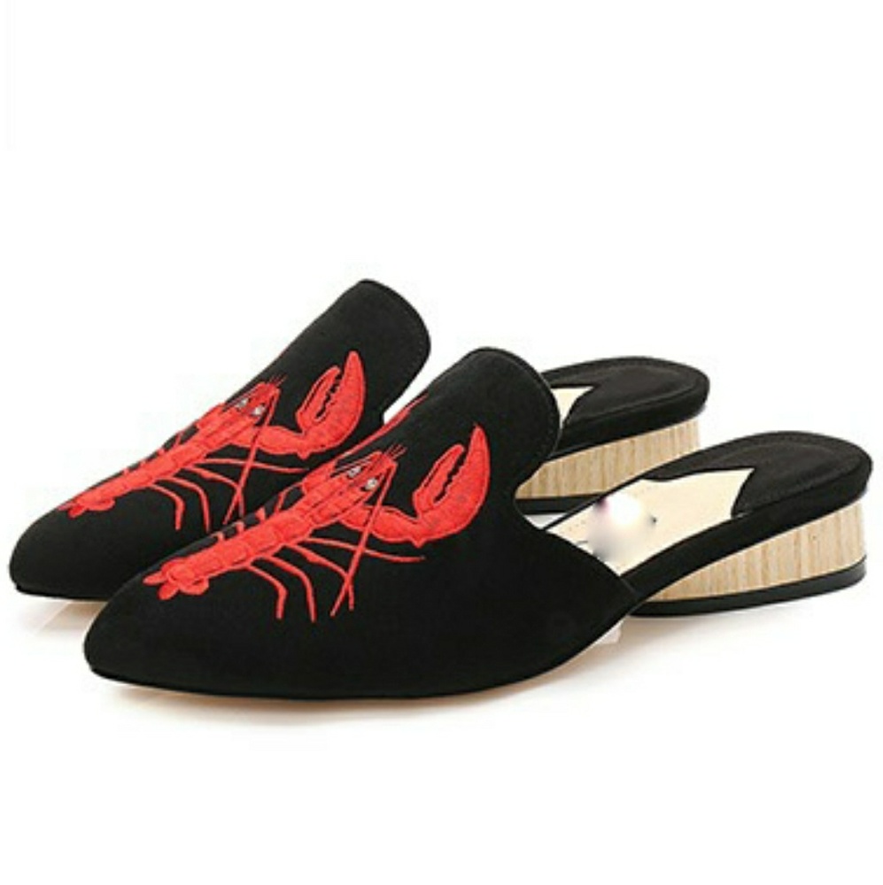 1 Pair Left🆕Lobster Faux Suede Flats - Picture 4 of 8