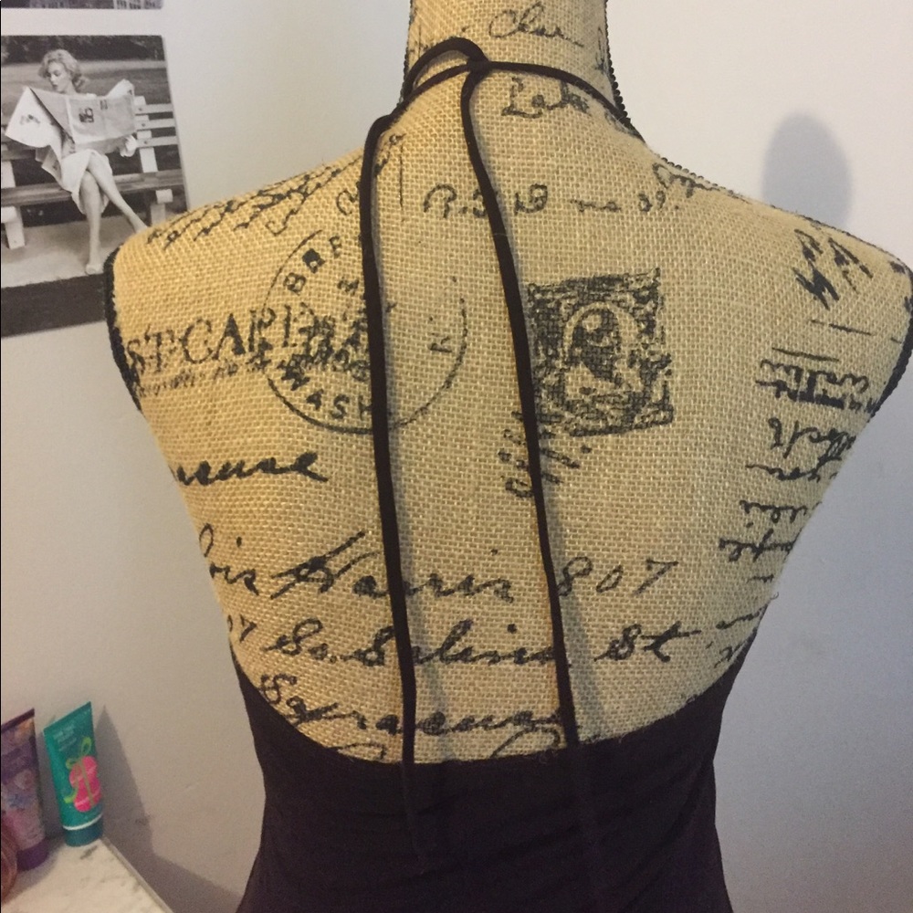 Halter-top Dress - Picture 4 of 4