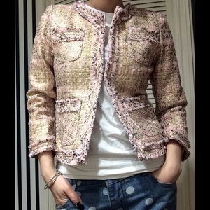 Elegant suit with short