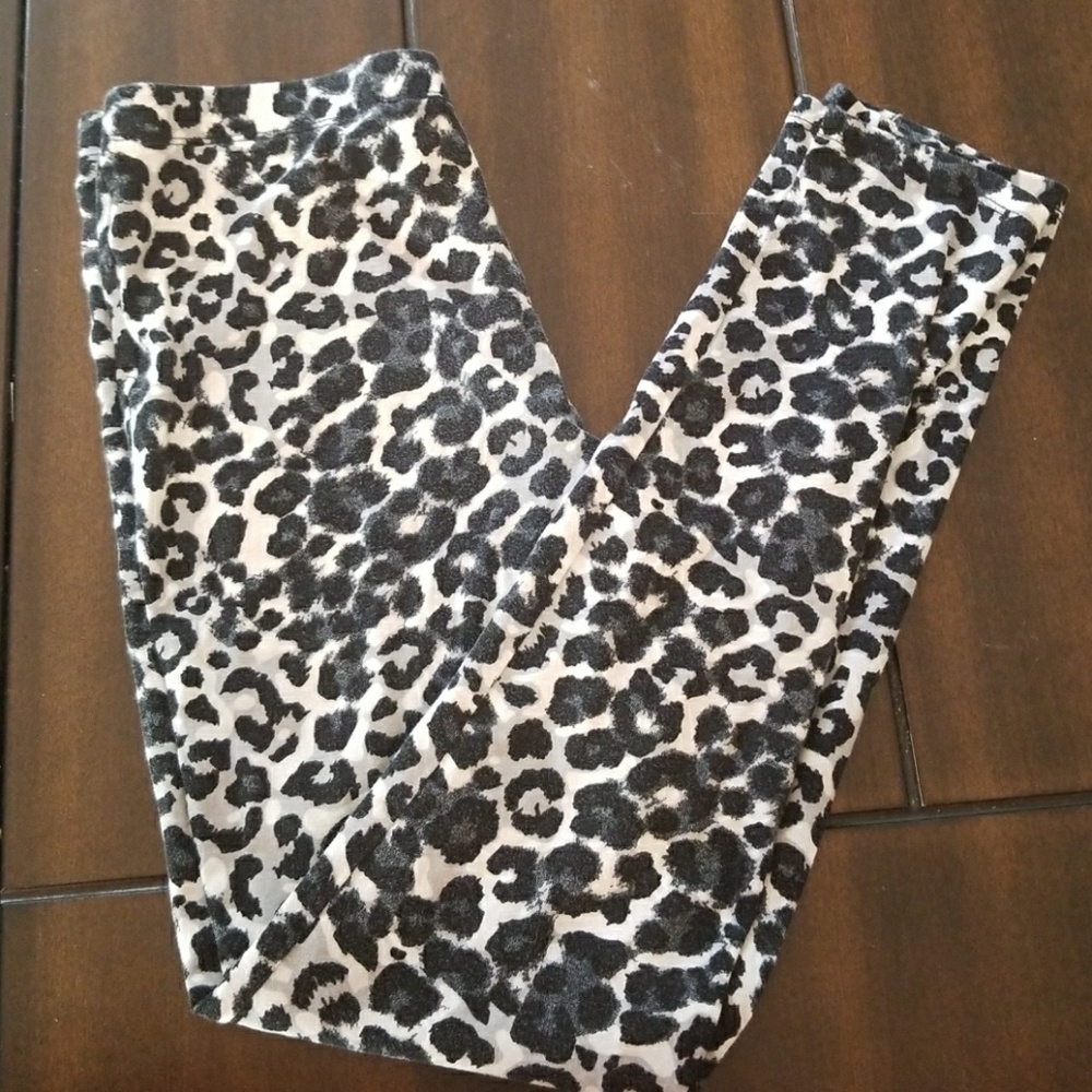 girls size 10/12 Leopard print leggings
