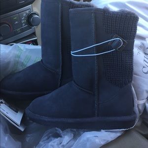 Nwt bearpaw Stella sweater buckle boots