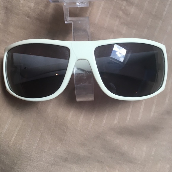 Sunglasses - Picture 3 of 3