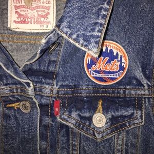 levis mets jacket