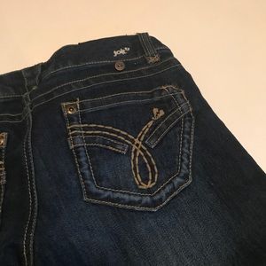 Jolt jeans with pocket detail