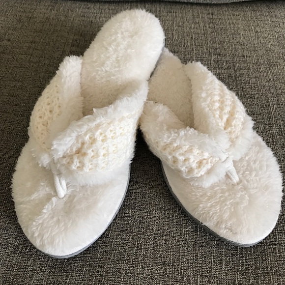 dillards mens house slippers