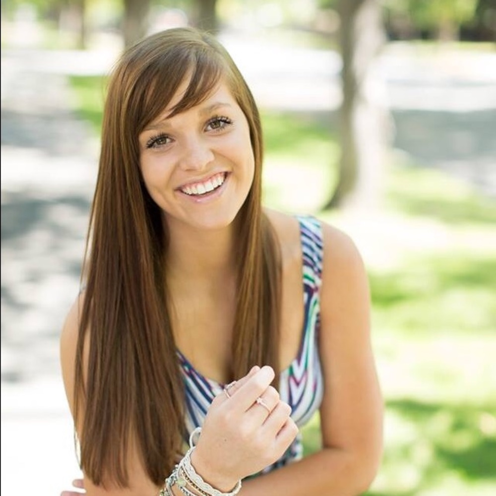 Meet your Posher, Devyn