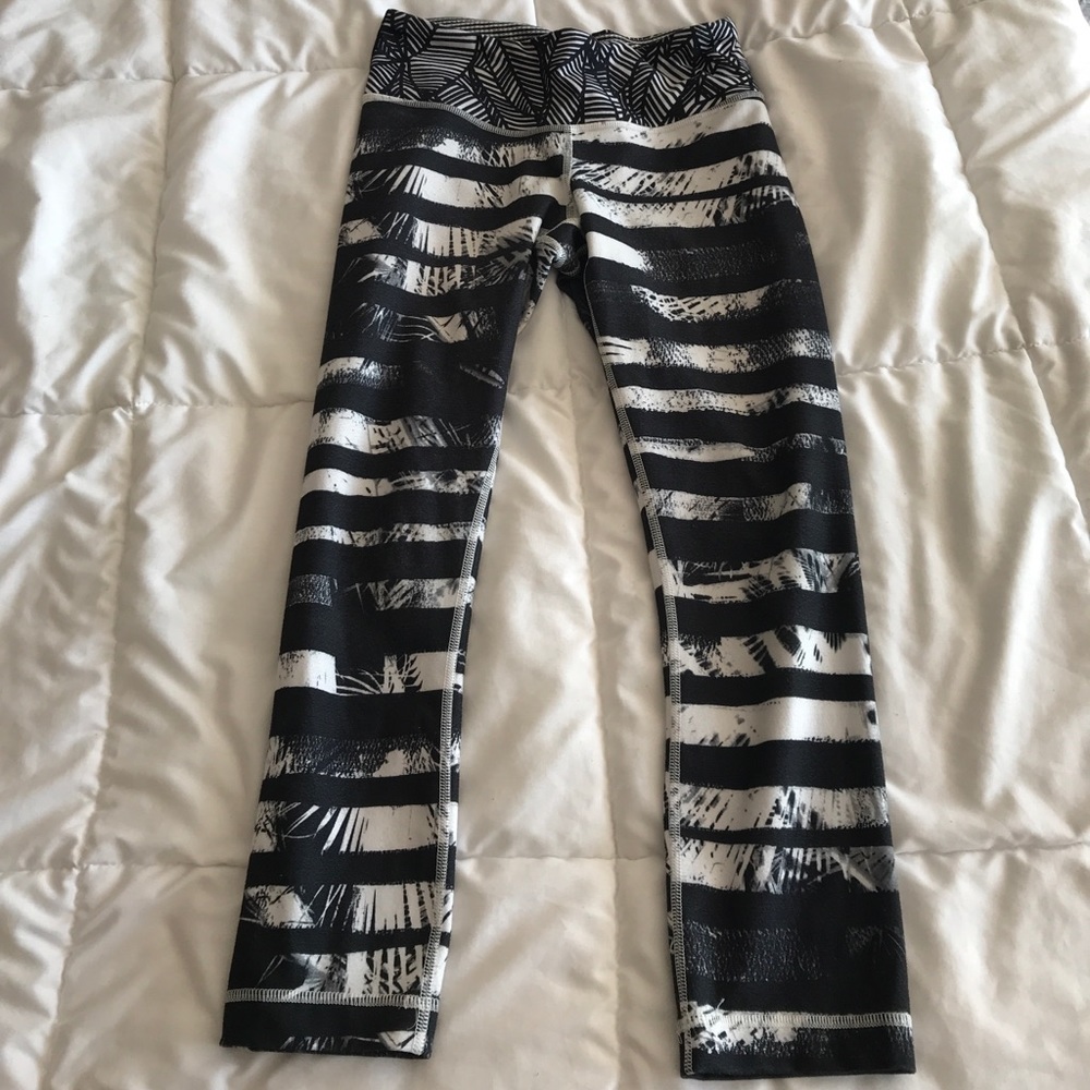 Lululemon. Print leggings