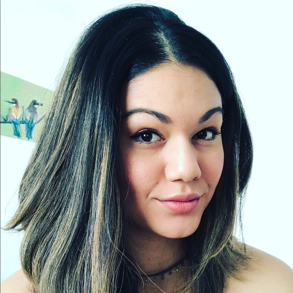Meet your Posher, Anissa