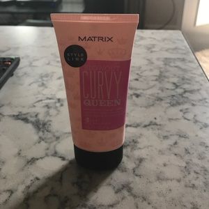 Matrix blowout curvy queen