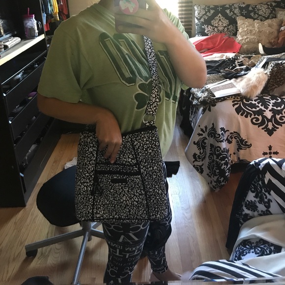 Cheetah Vera bradley bag! - Picture 5 of 5