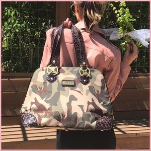 Camouflage Nicole Miller!